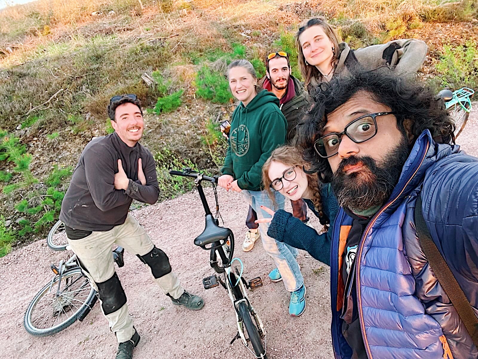 Artists & Volunteers