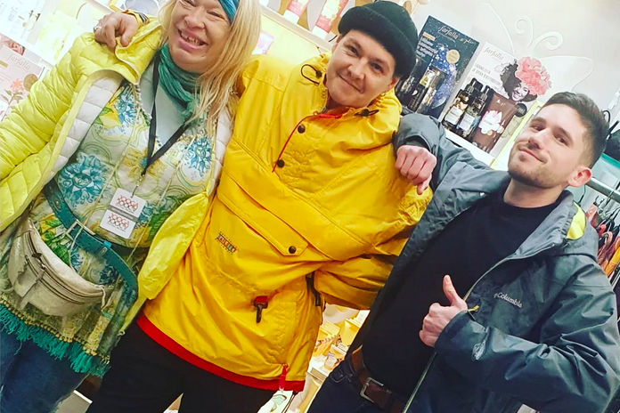 Raisa, JUan Carlos ja Irvin, neliö